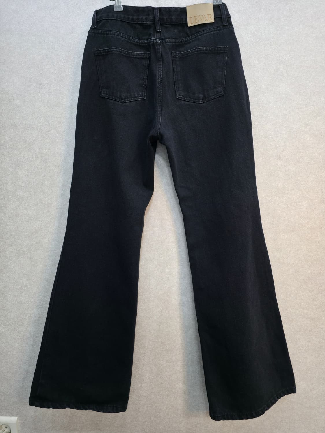 르바 LEVAR 블랙 부츠컷 데님 팬츠 상품이미지4