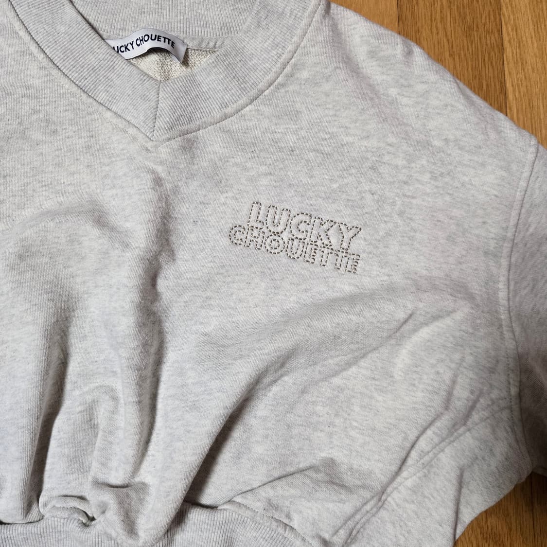 럭키슈에뜨 맨투맨 상품이미지2