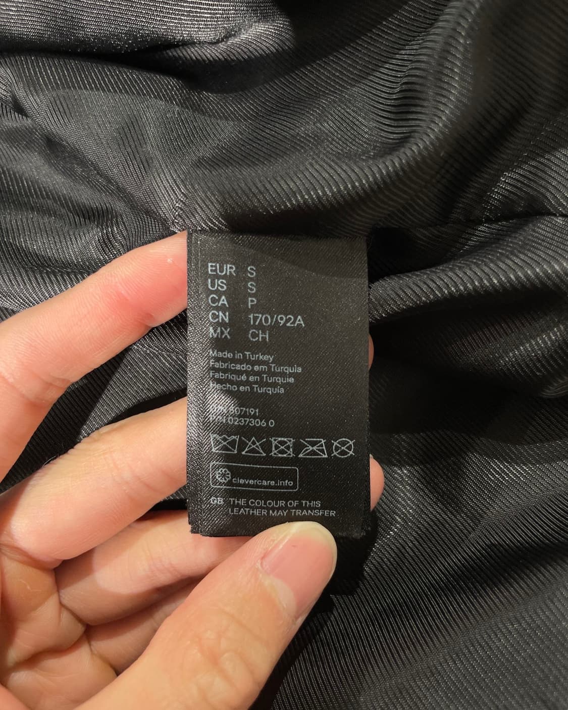 알렉산더 왕 x h&m 블랙 패디드 카우 레더 자켓 상품이미지8