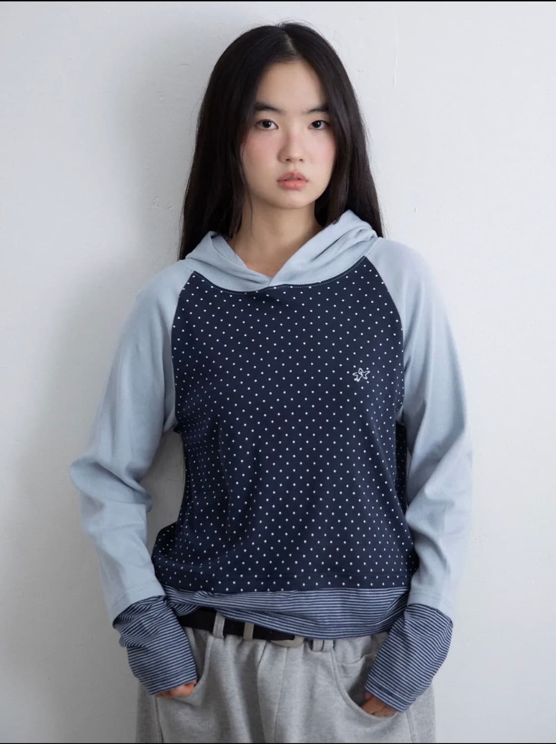 이스트쿤스트 도트 후드티 상품이미지1