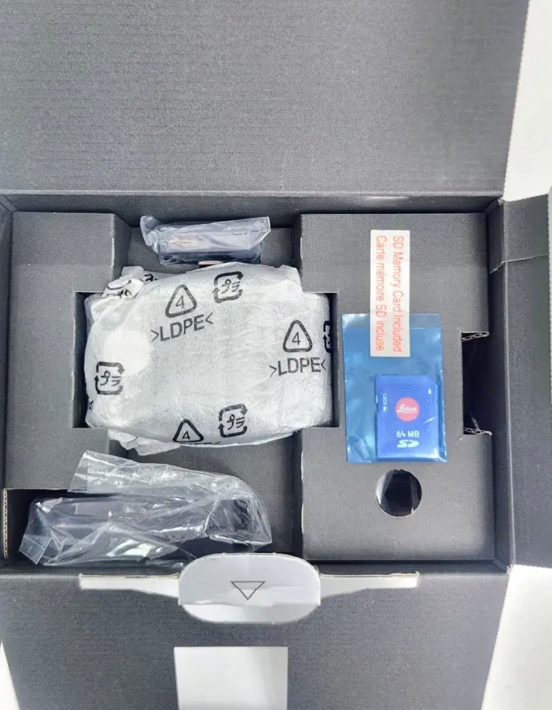 라이카 C-lux2 디지털카메라 풀박스 상품이미지3