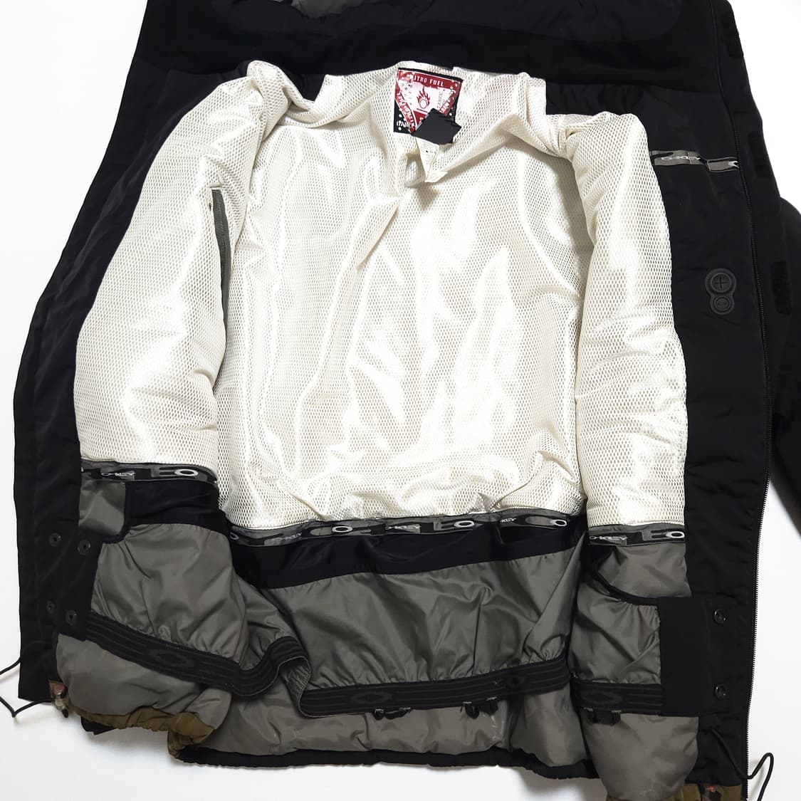 오클리 00s 나이트로 퓨얼 인슐레이티드 패디드 자켓 상품이미지5