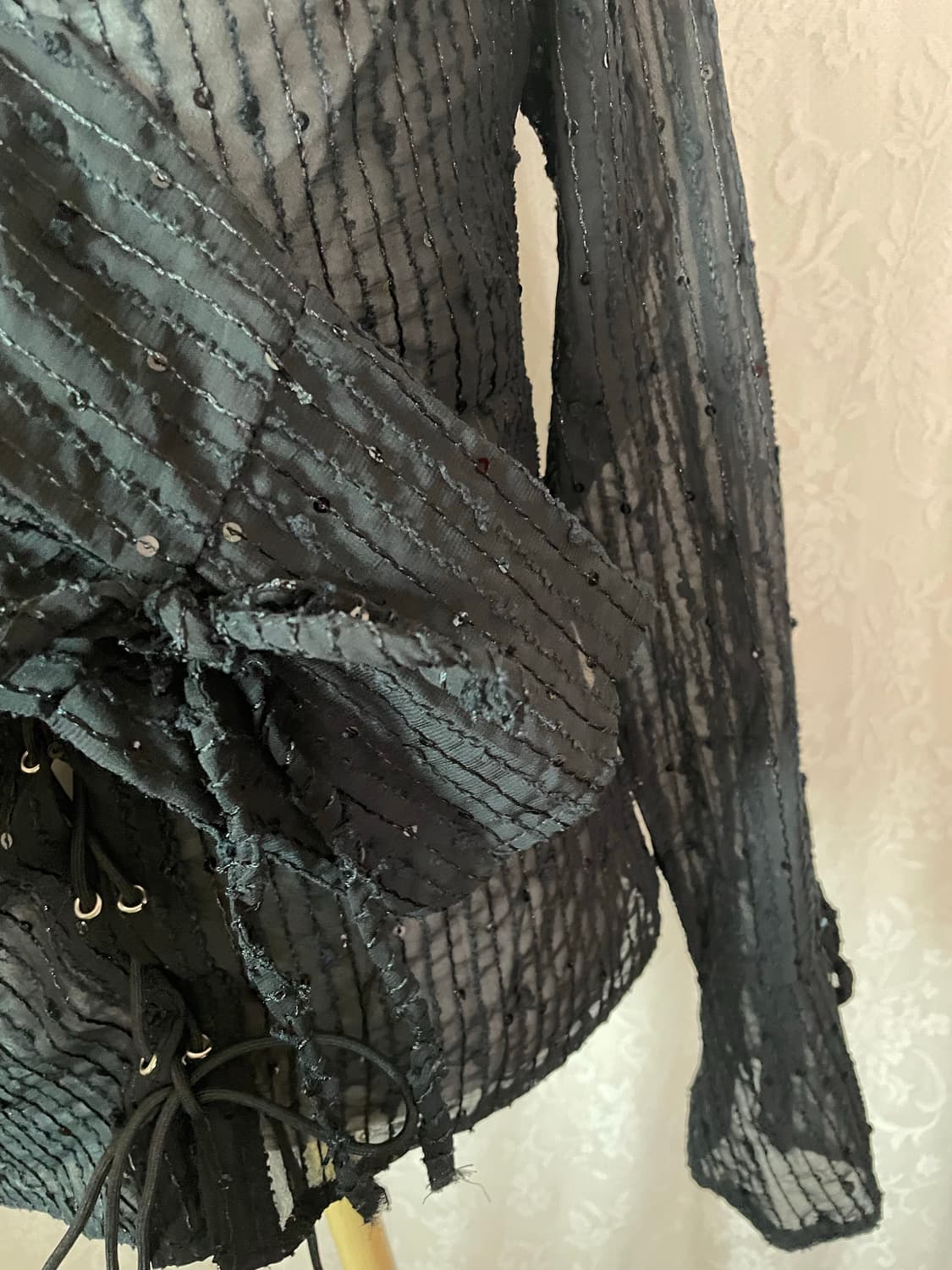 그런지 시스루 셔링 레이스업 블랙 탑 상품이미지5