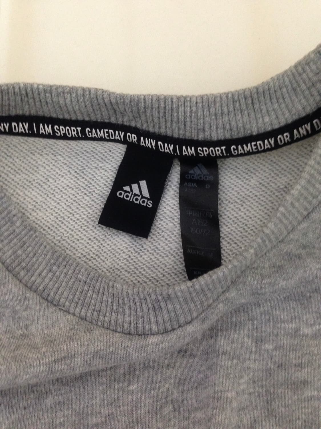 아디다스 맨투맨 상품이미지2