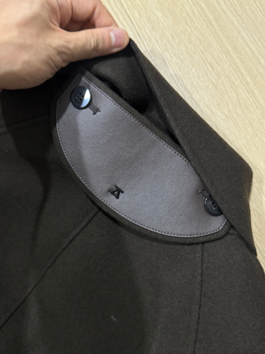 [100] 지오송지오 25FW 발마칸 핸드메이드 코트 다크브라운 상품이미지9