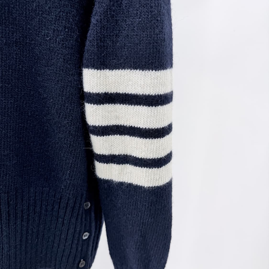 [미사용/1] 톰브라운 사선완장 셰틀랜드 울 니트 네이비 상품이미지2