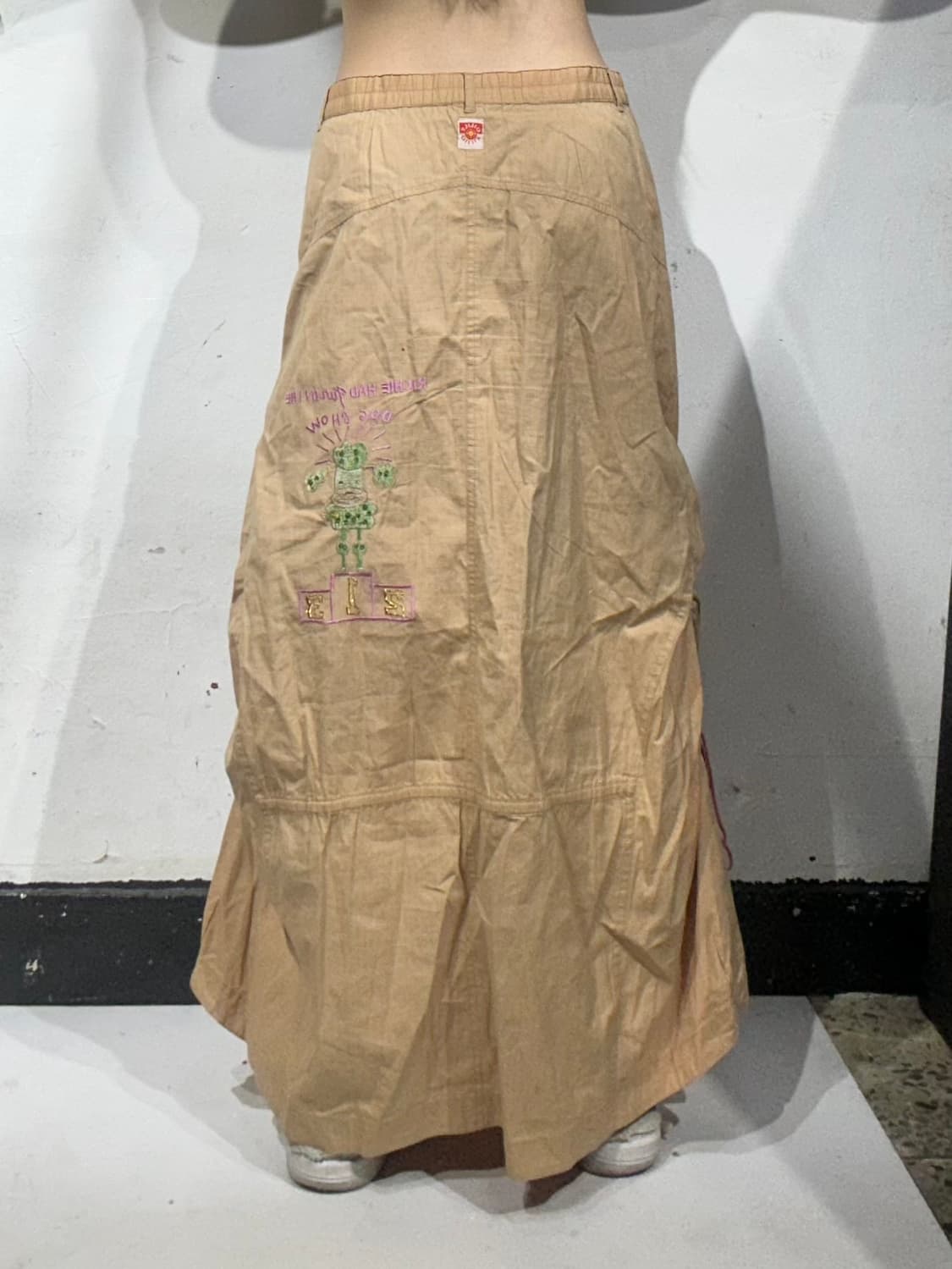 일본 빈티지 베이지 셔링 키치 자수 롱 스커트  상품이미지3