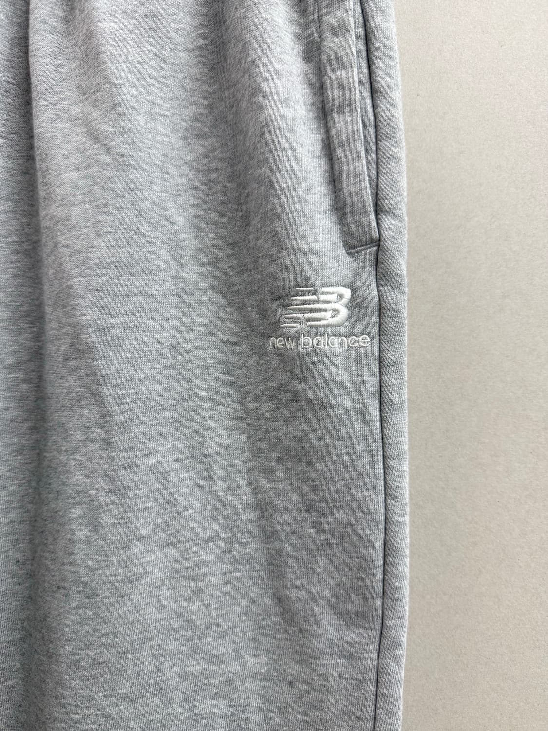S / 뉴발란스 트레이닝 일자 스웻팬츠 그레이 상품이미지3