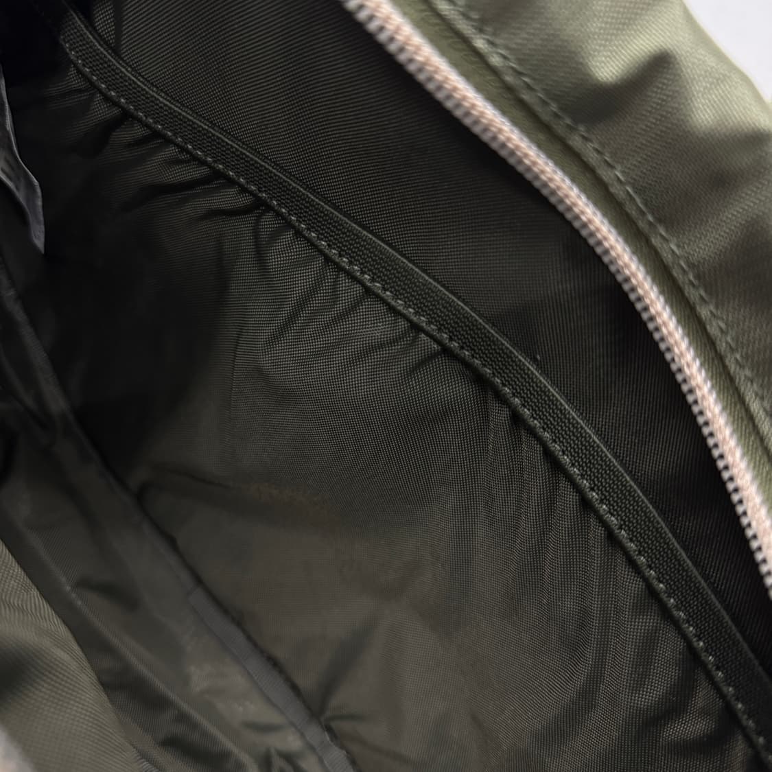 몽벨 고프코어 테크니컬 카키 크로스백  상품이미지7