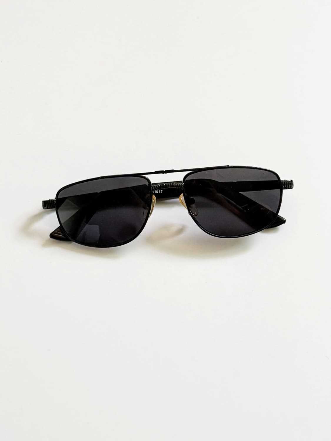 90s 블랙 메탈 스퀘어 보잉 프레임 빈티지 선글라스 상품이미지1