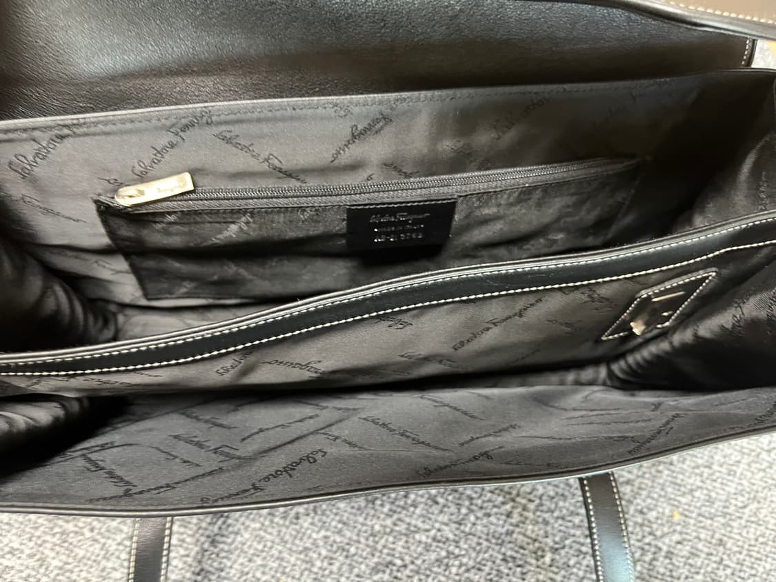 페라가모 블랙 간치니 숄더백 정품 상품이미지4