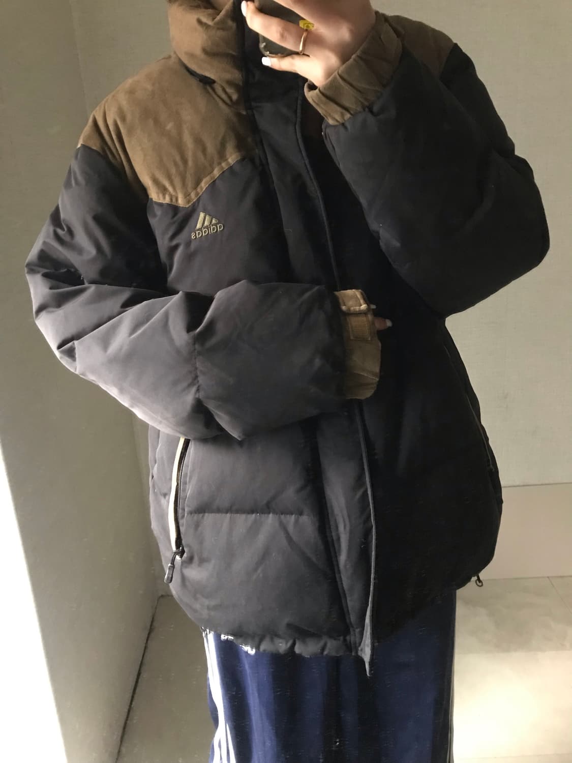 아디다스 00s 블랙 브라운 패딩 상품이미지2