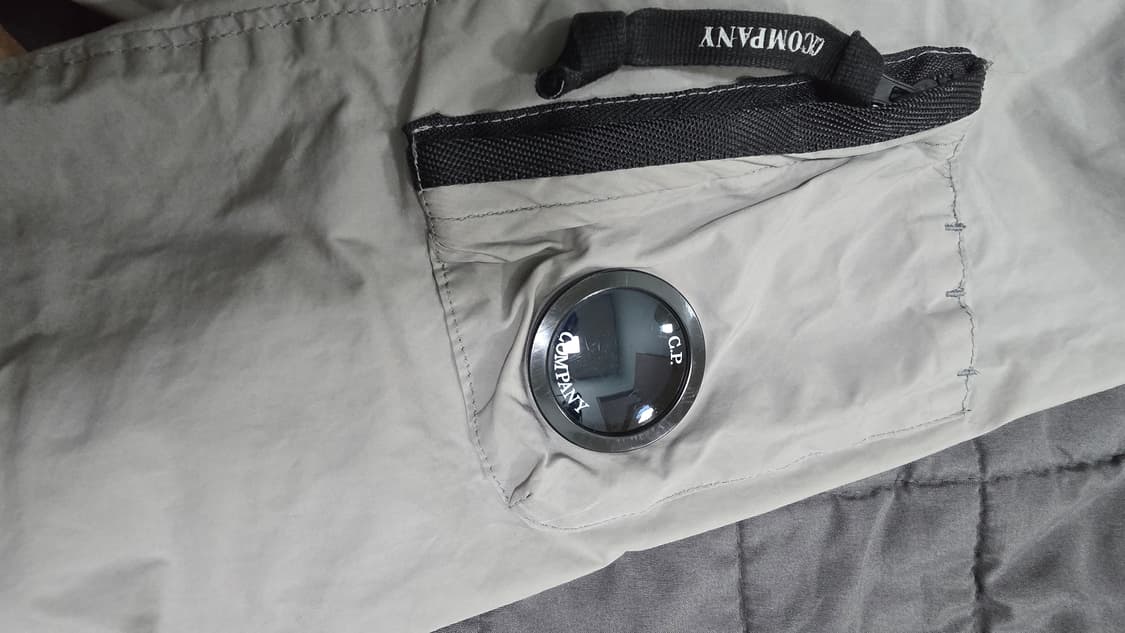 정품 cp컴퍼니 고글 후드 와펜 렌즈 그레이 바람막이 상품이미지6