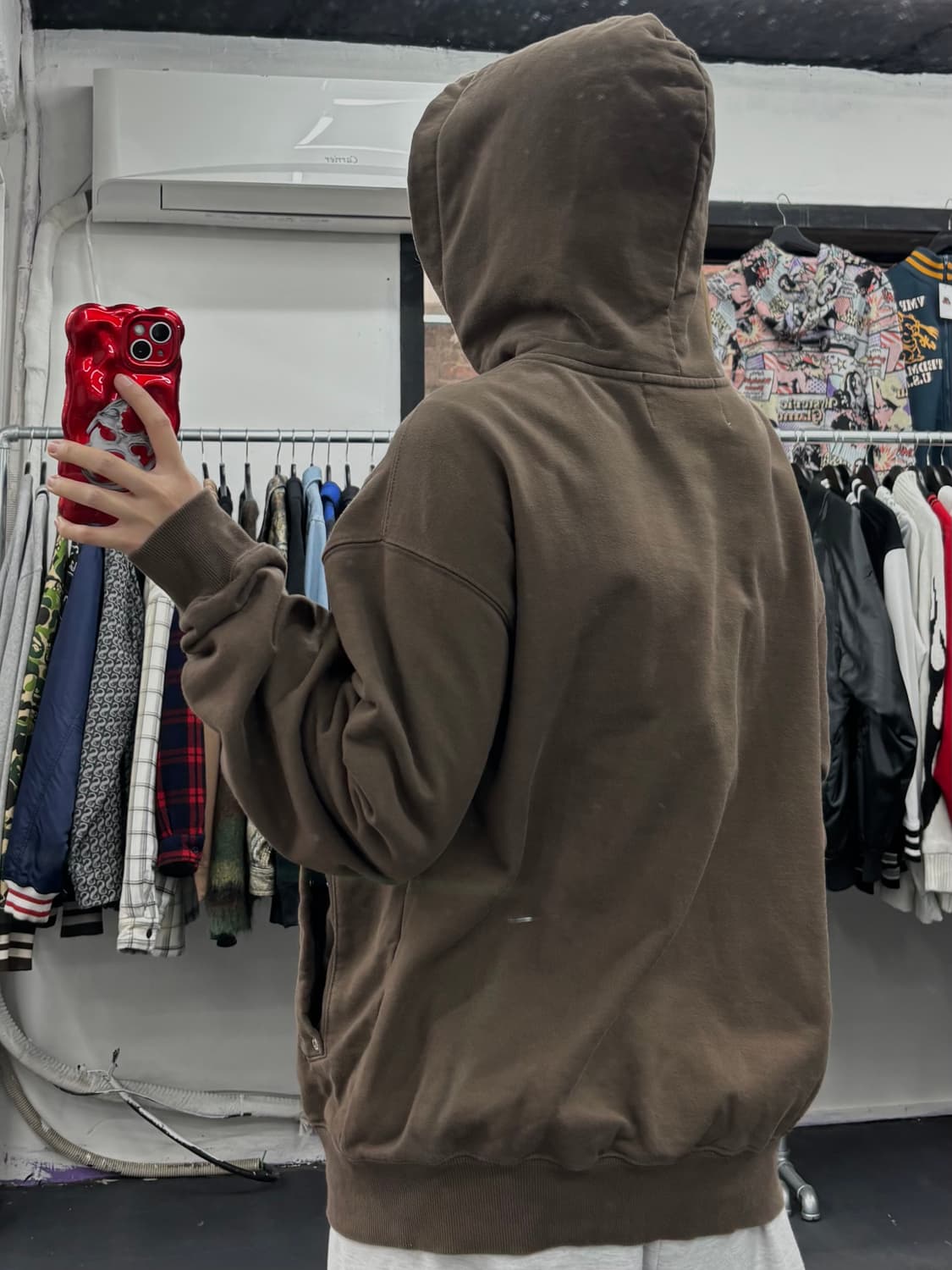 세터 아플리케 리벳 후드티 상품이미지5