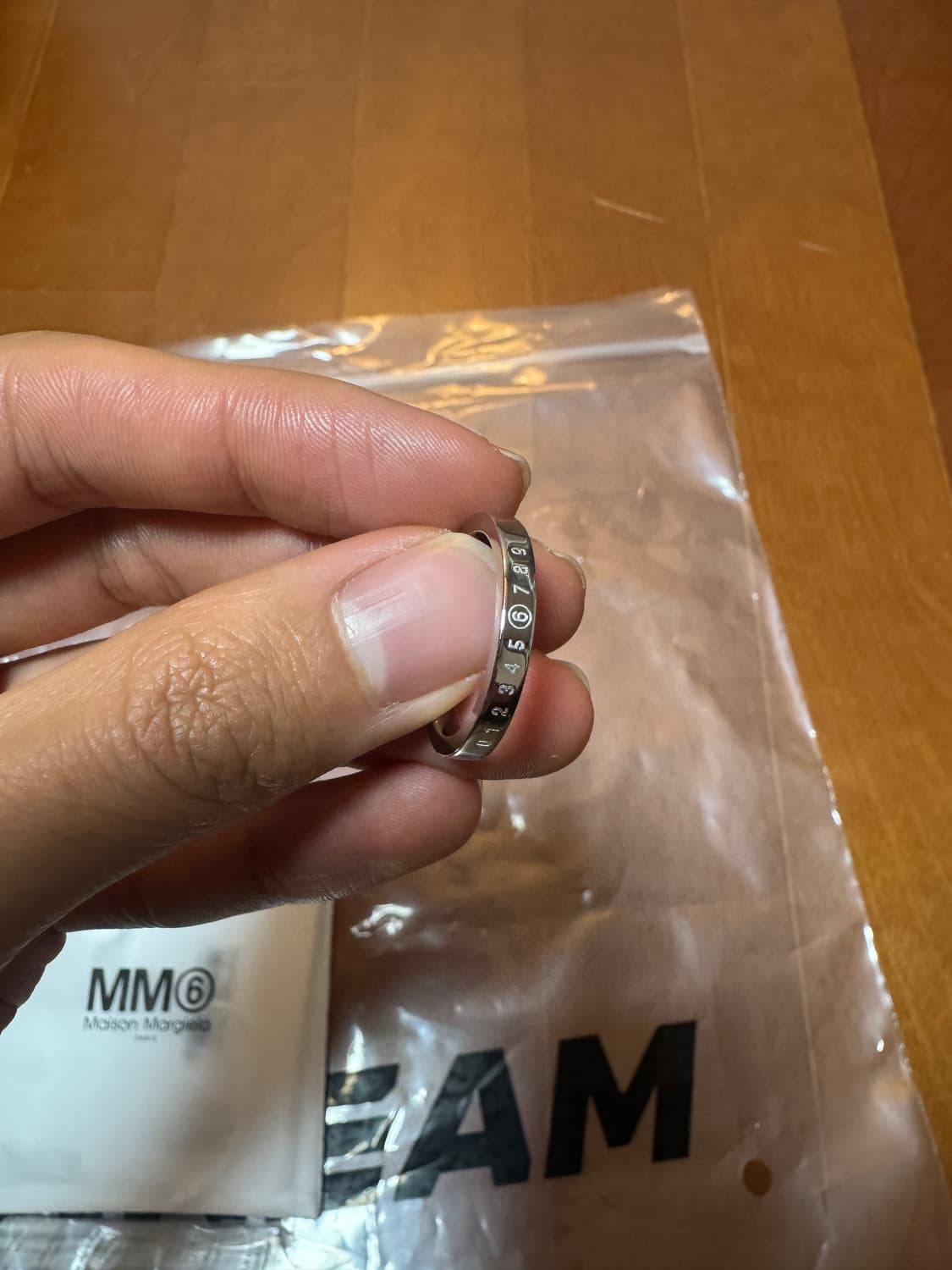 매종 마르지엘라 MM6 실버링 7 상품이미지3