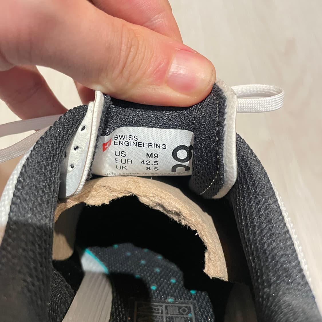 On Running 상품이미지7