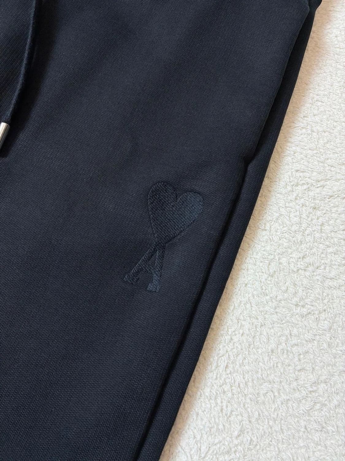 아미 AMI 22ss 하트 로고 트랙 스웻 팬츠 PN7403 상품이미지4