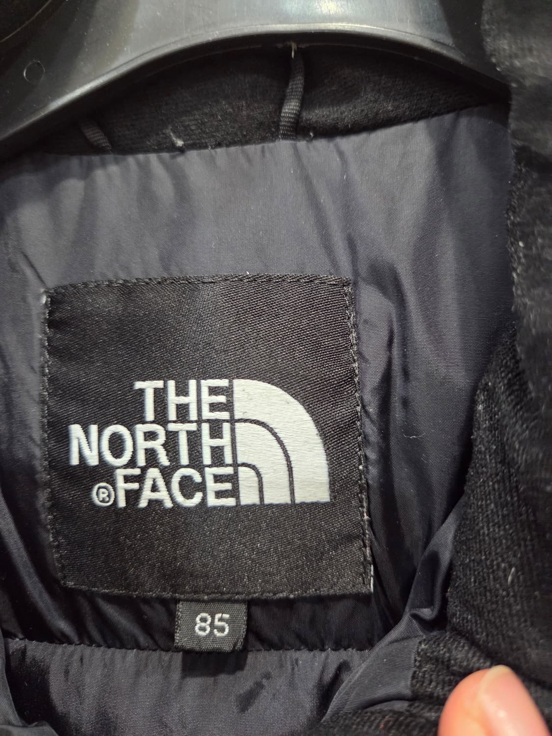 노스페이스 700 패딩 조끼

- 색상: 블랙
- 사이즈: 85  상품이미지4