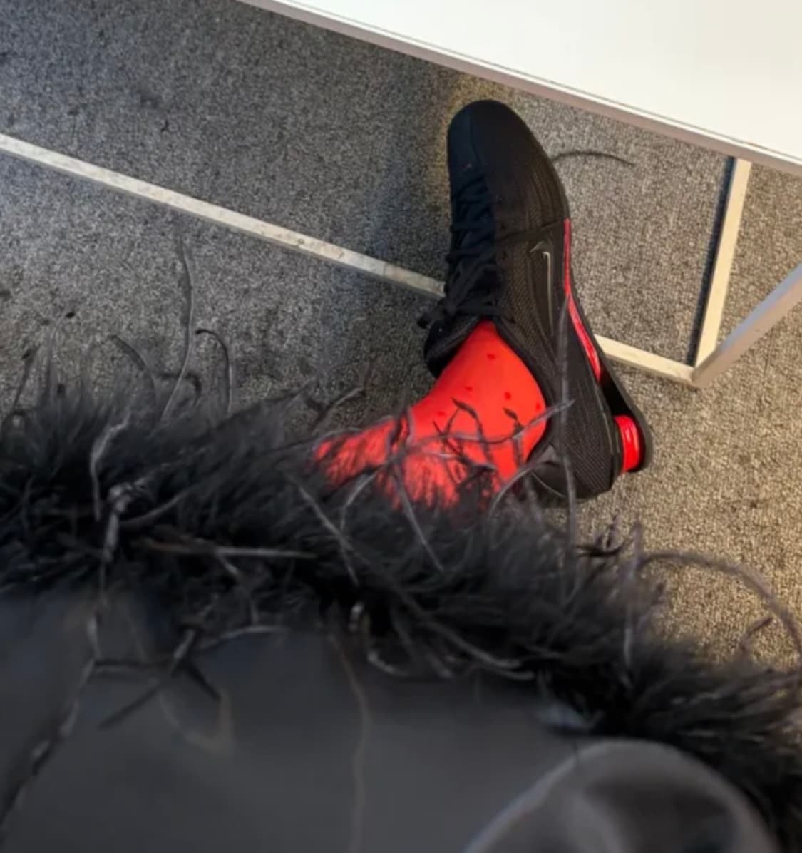 나이키 샥스 z 유니버시티 레드블랙 245 상품이미지5