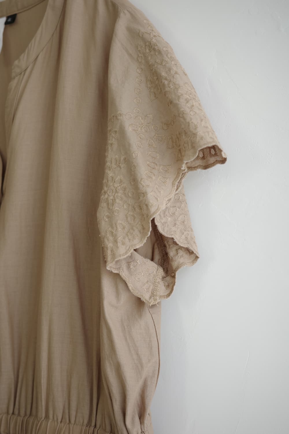 Vanilla studio 연브라운 자수 셔링 롱 원피스 상품이미지9