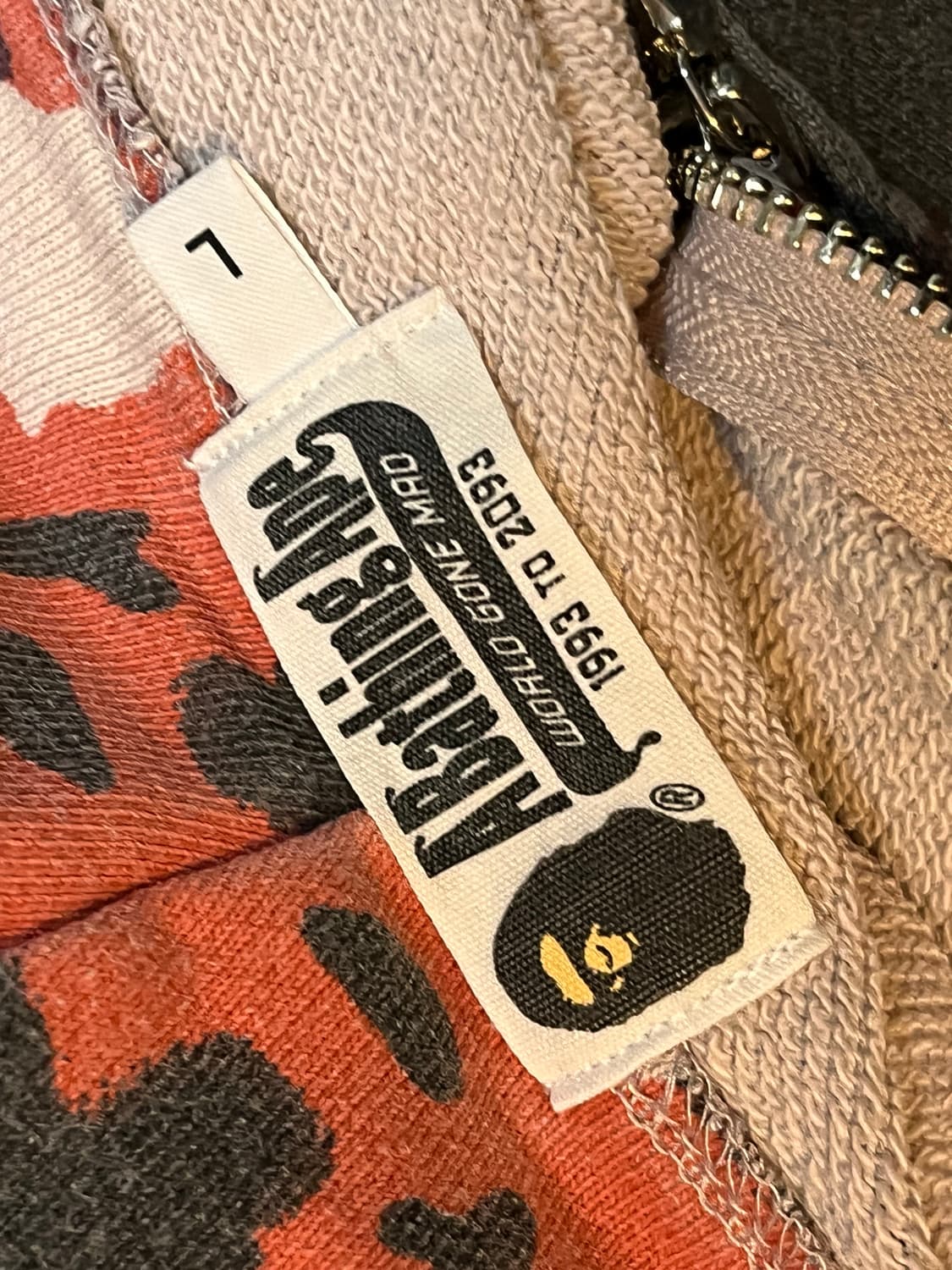 새상품급) 베이프 맵카모 적계 샤크 후드집업  상품이미지3