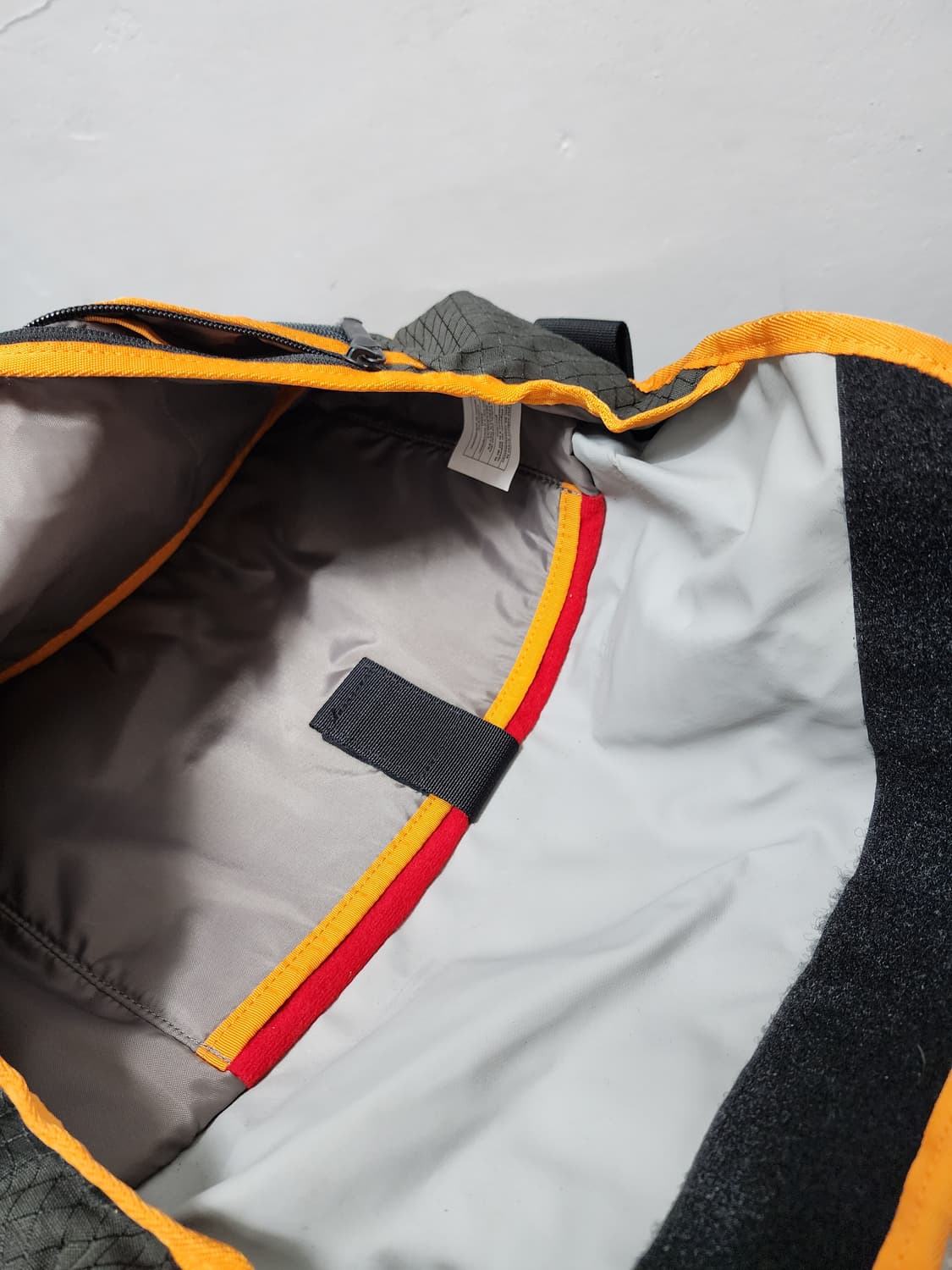 팀벅2 블랙 슬링백 메신저백 상품이미지4