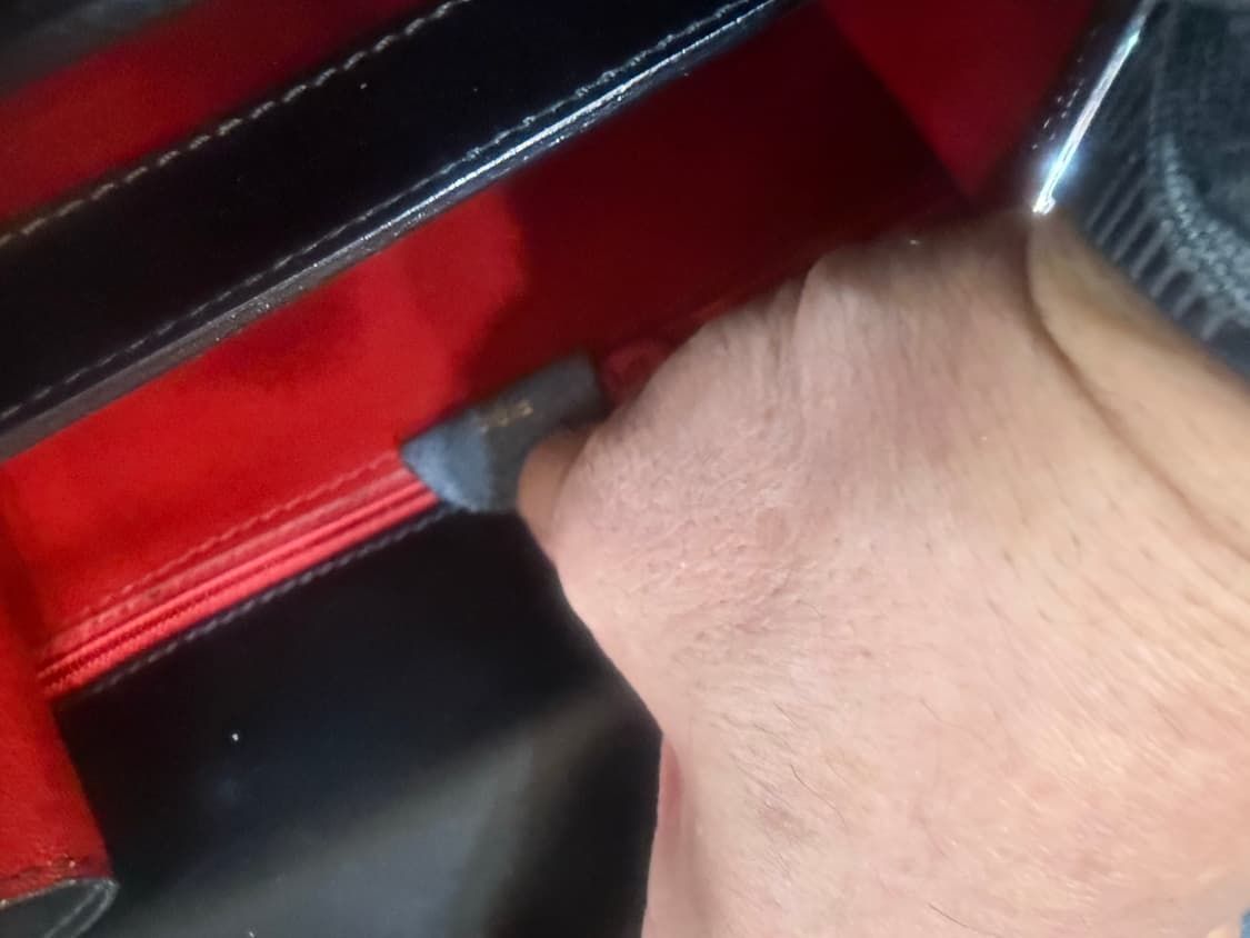 정품 셀린느 트리옹프 탑 크로스백 팝니다 상품이미지9