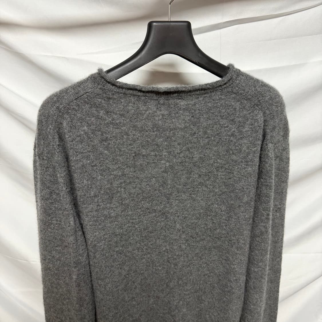 [S+급/54] 톰포드 브이넥 캐시미어 니트 그레이 상품이미지6