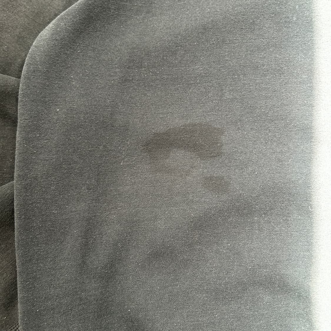 칼하트 미드웨이트 블랙 맨투맨 상품이미지5