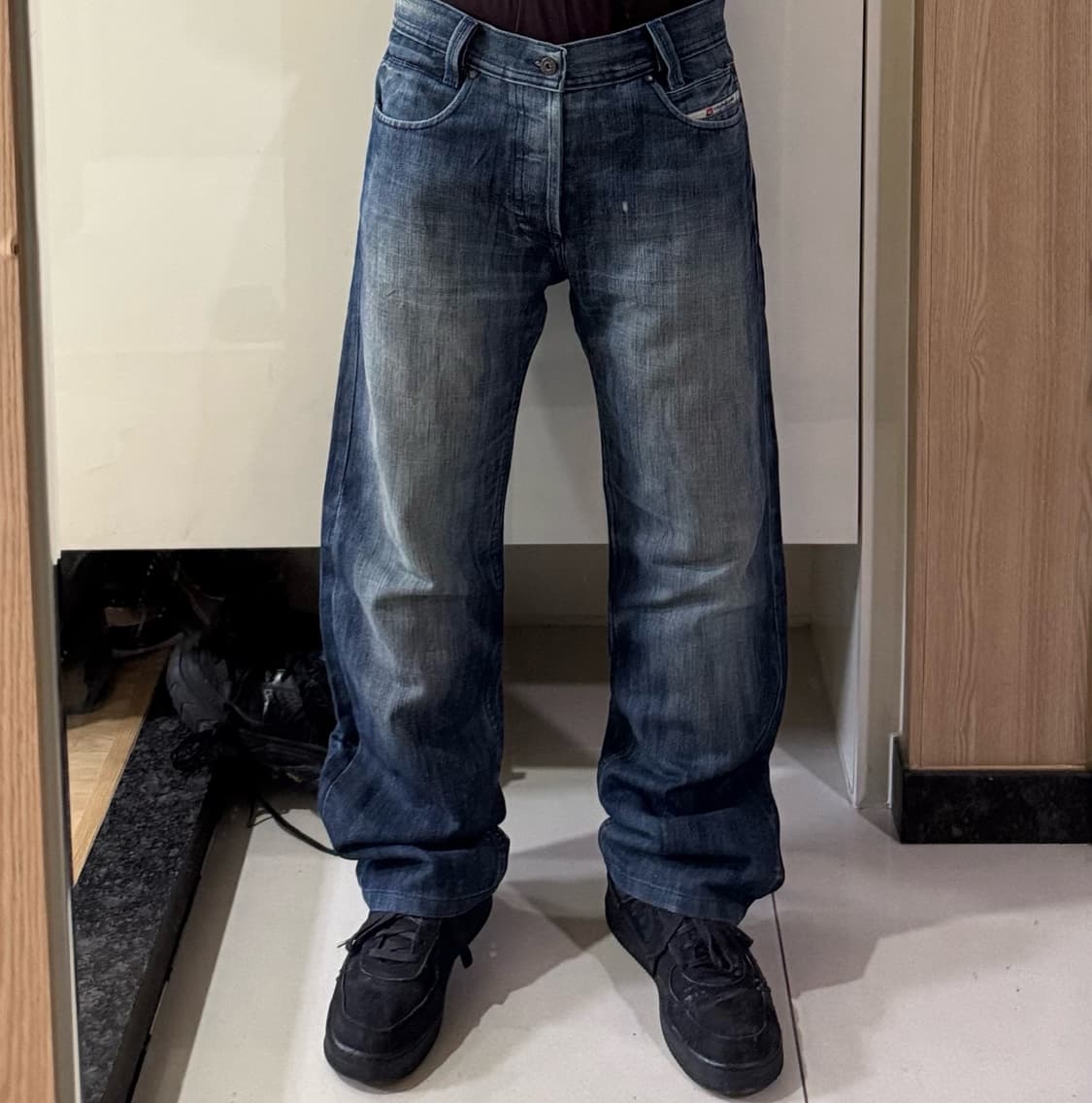 디젤 워시드 데님 팬츠 상품이미지1
