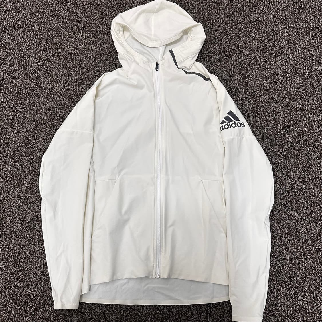 아디다스 여성 경량 바람막이 자켓 런닝복 운동복 아이보리 L 상품이미지1