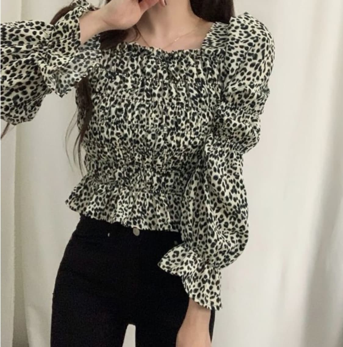 새상품) 호피 퍼프 블라우스 블랙 상품이미지1