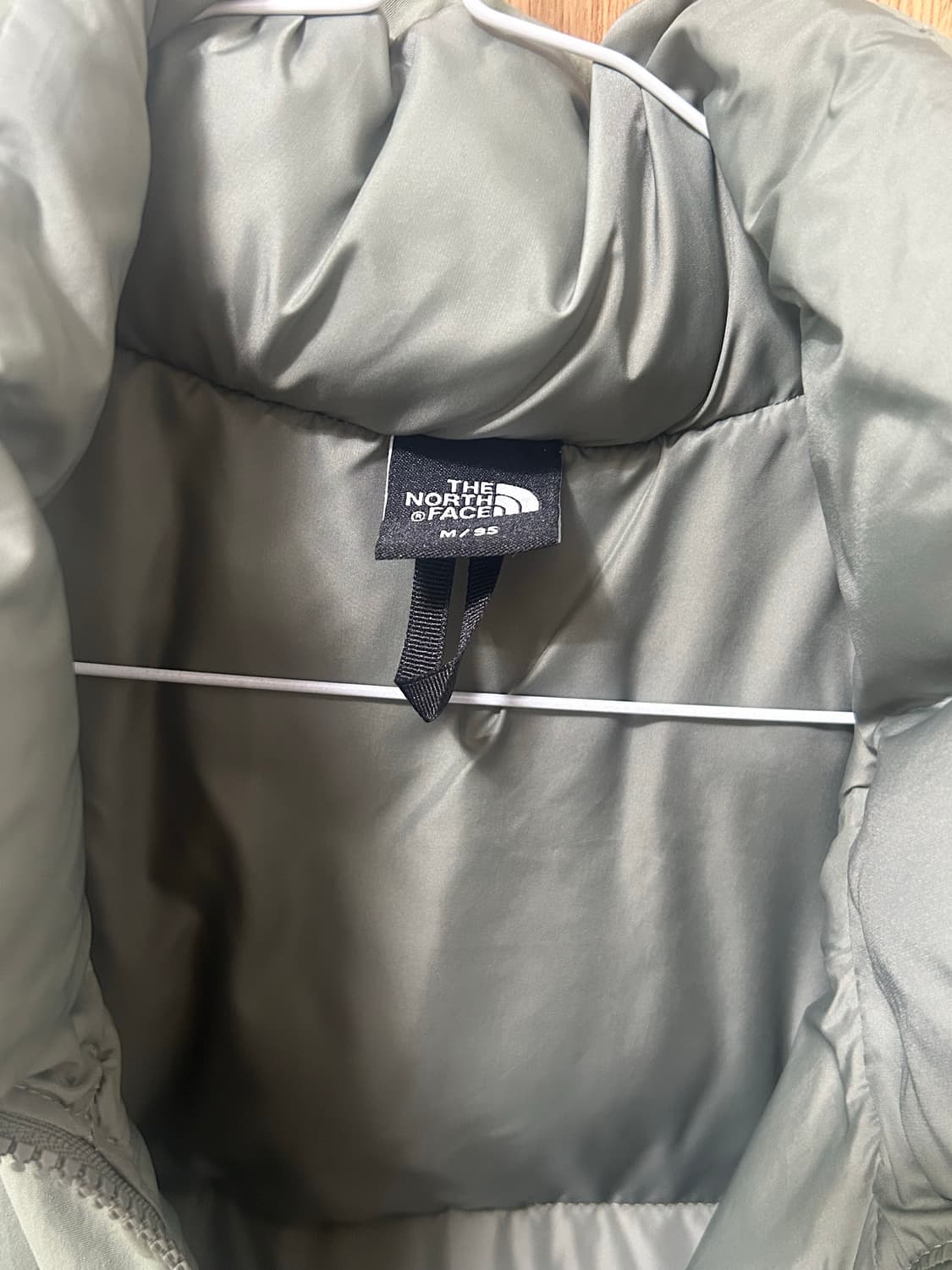 노스페이스 패딩 조끼 눕시 온 볼 베스트 카키 95 상품이미지4