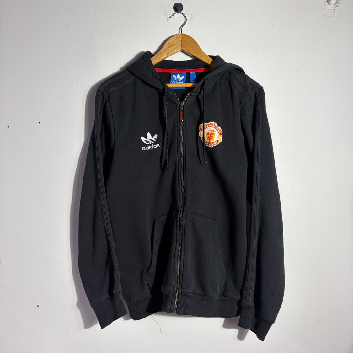 아디다스 맨체스터 블랙 후드집업 (무료배송) 상품이미지1