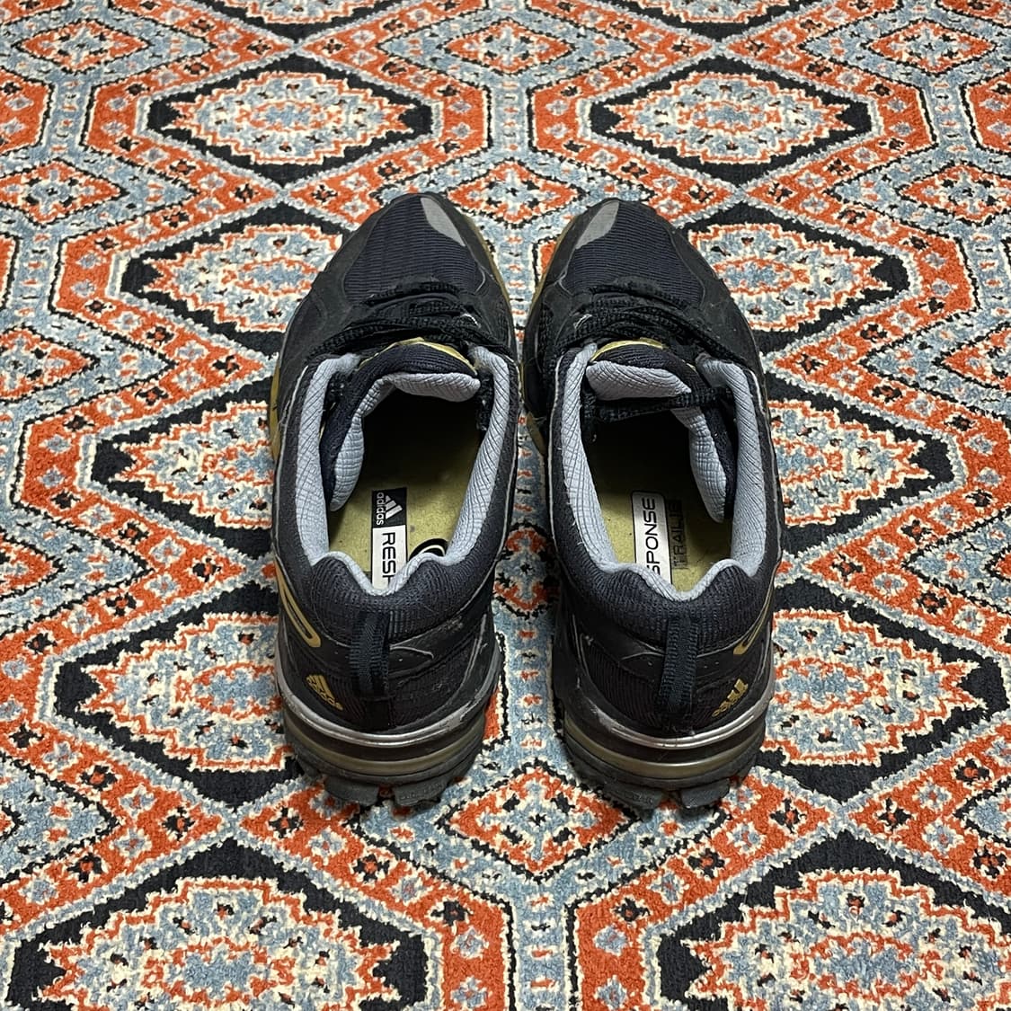 아디다스 리스폰스 트레일 블랙 러닝 운동화 US7 /245 상품이미지3
