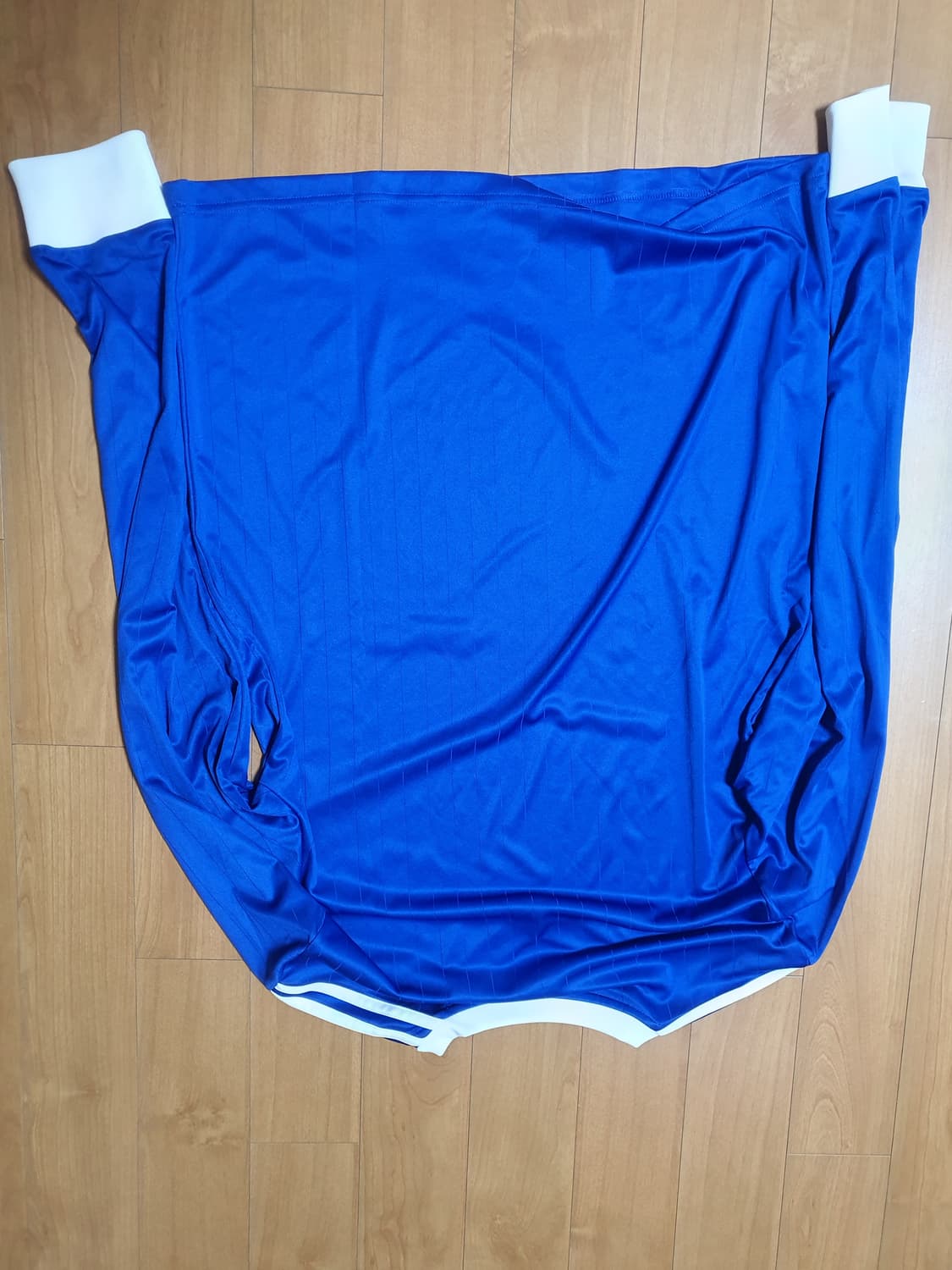 아디다스 맨투맨 상의 XL 사이즈 상품이미지2