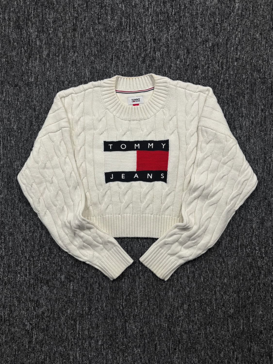 타미진스 크롭 꽈배기 니트 상품이미지3