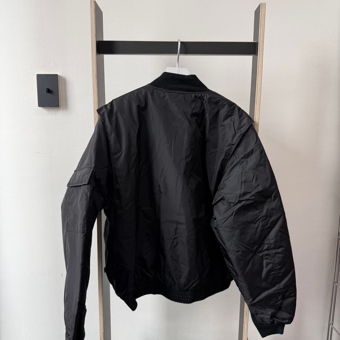 꼼데가르송 CDG 백 로고 리버 시블 MA-1 자켓 블랙 상품이미지7