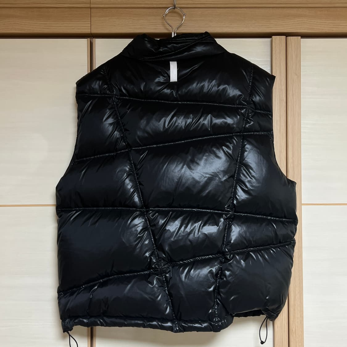 노매뉴얼 덕다운 베스트 글로시블랙 상품이미지2