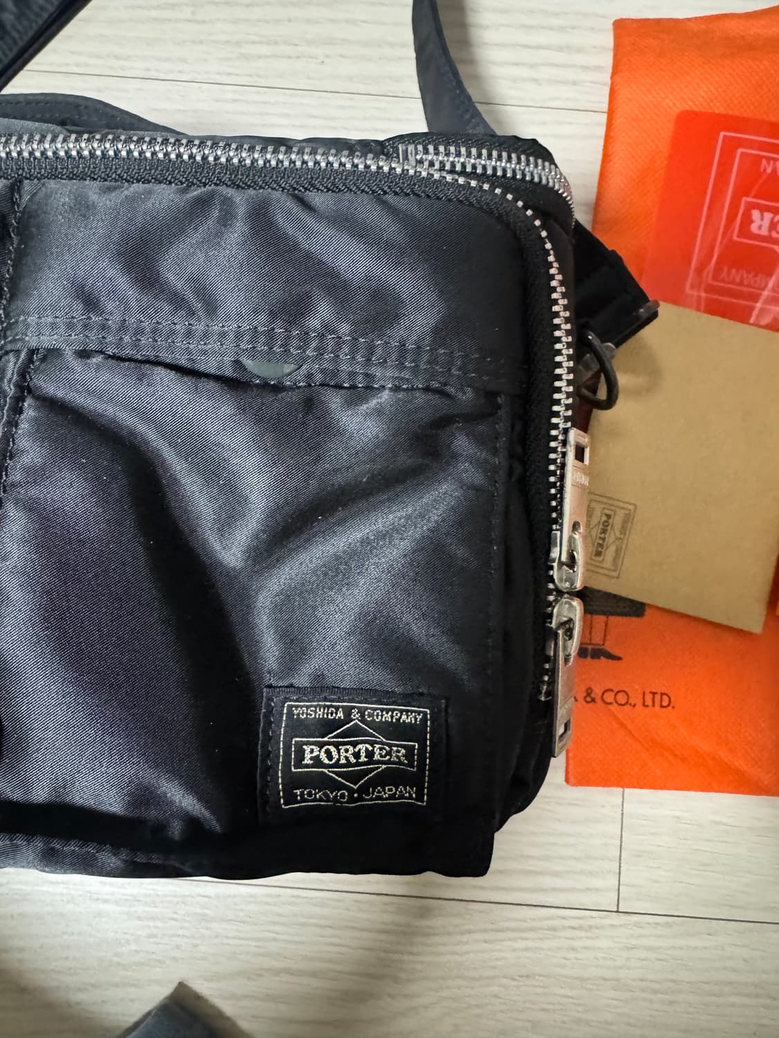 요시다포터 카메라백 블랙  상품이미지2