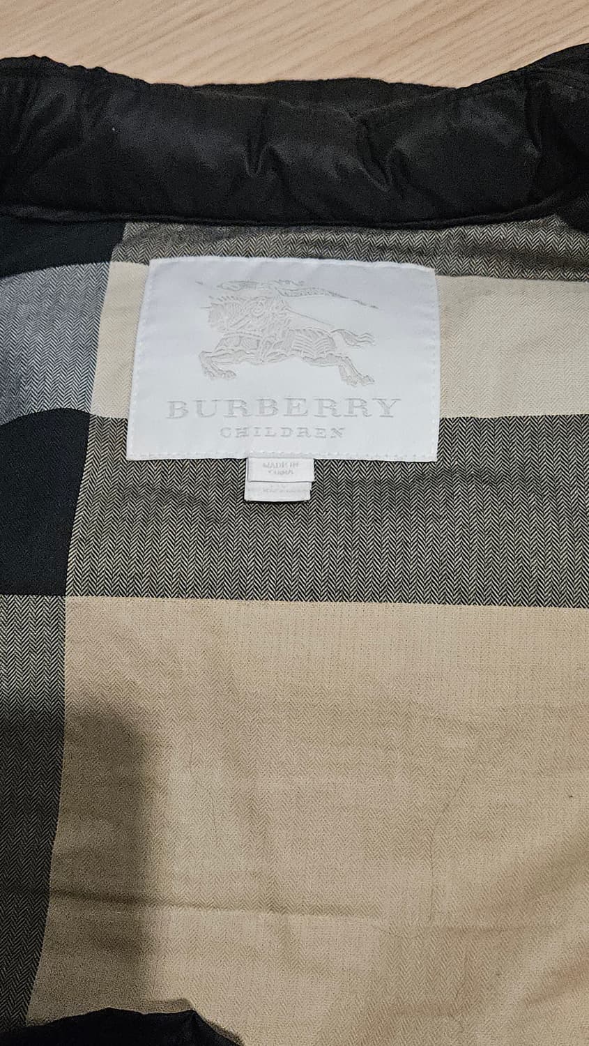버버리키즈 12y 152 경량패팅 상품이미지3