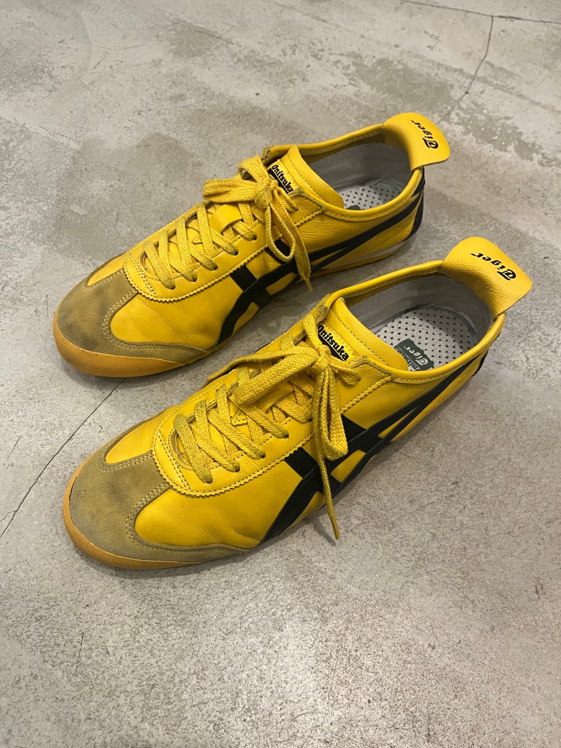 오니츠카타이거 상품이미지1