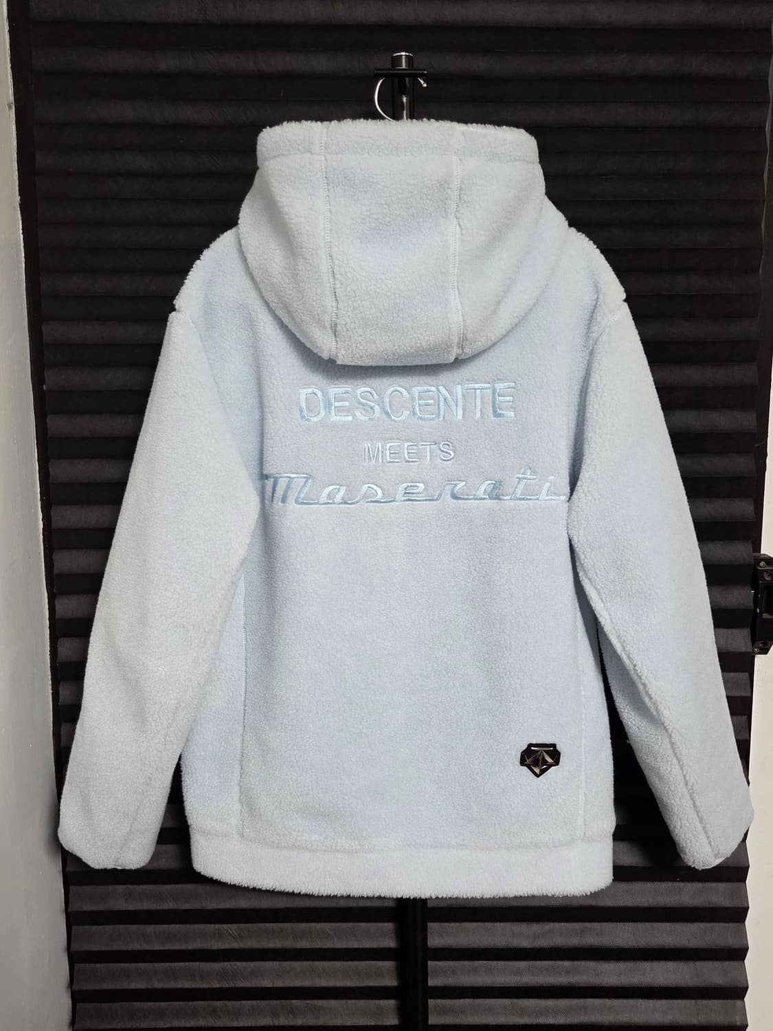 [데상트] 마세라티 플리스 후드집업 판매합니다. 상품이미지7