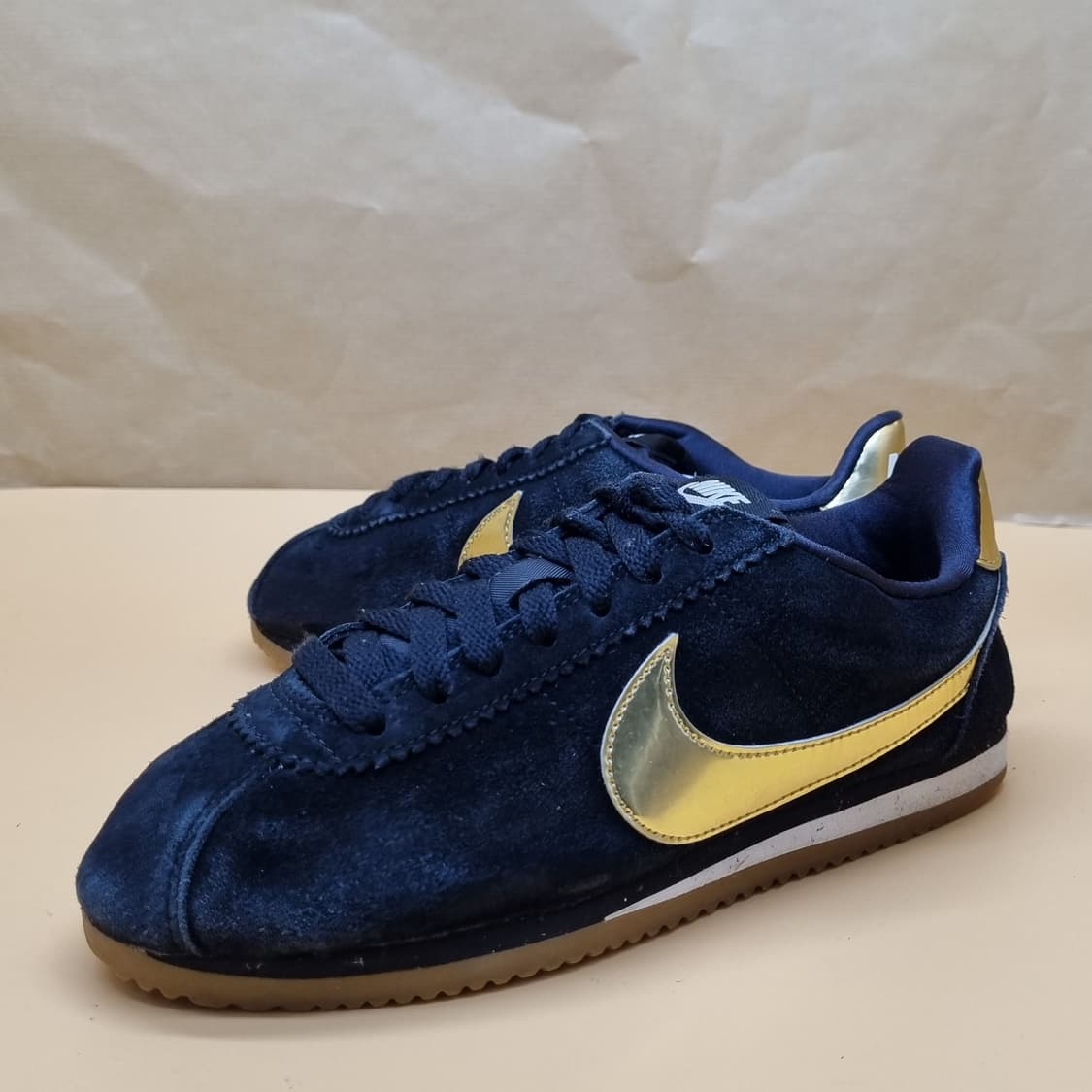 나이키 코르테즈 블랙/골드 운동화 240. 상품이미지1