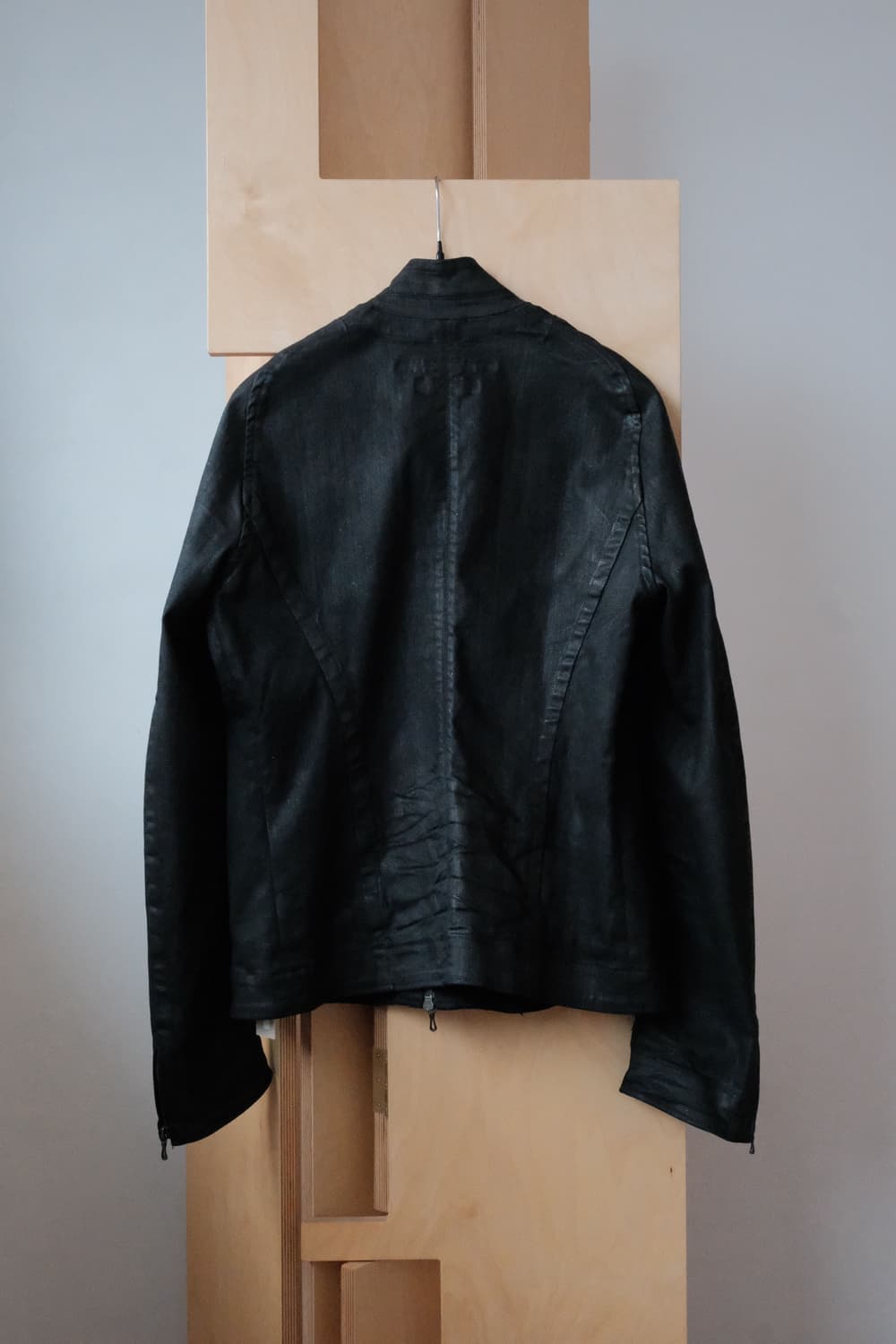 JULIUS Seamed Coated Jacket 상품이미지2