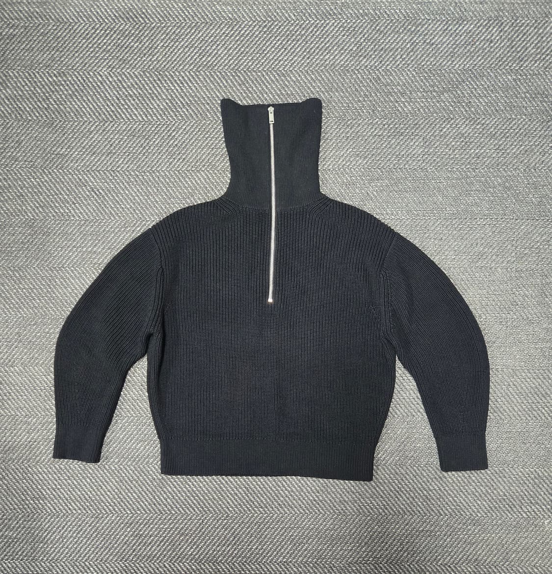 코스 COS 반집업 니트 블랙 모63% 니트티 상품이미지2