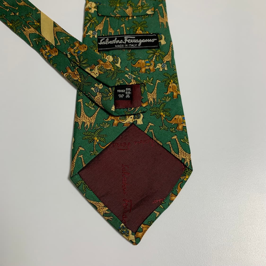 살바토레 페레가모(Ferragamo) 명품 정장넥타이 A+등급 9cm 상품이미지6