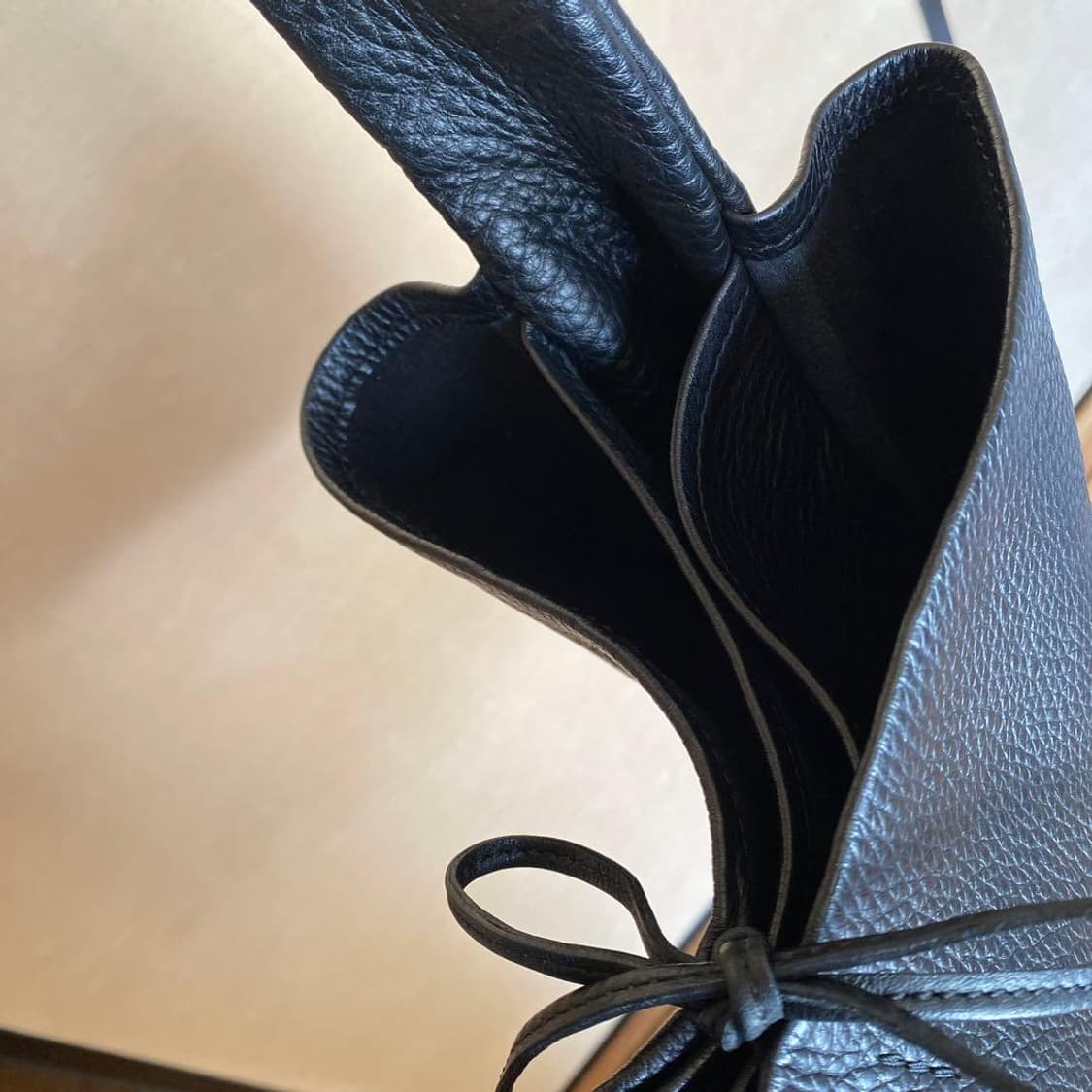 요지 야마모토 Y'SACCS x 혼고 토모카고 소가죽 토트백 상품이미지8