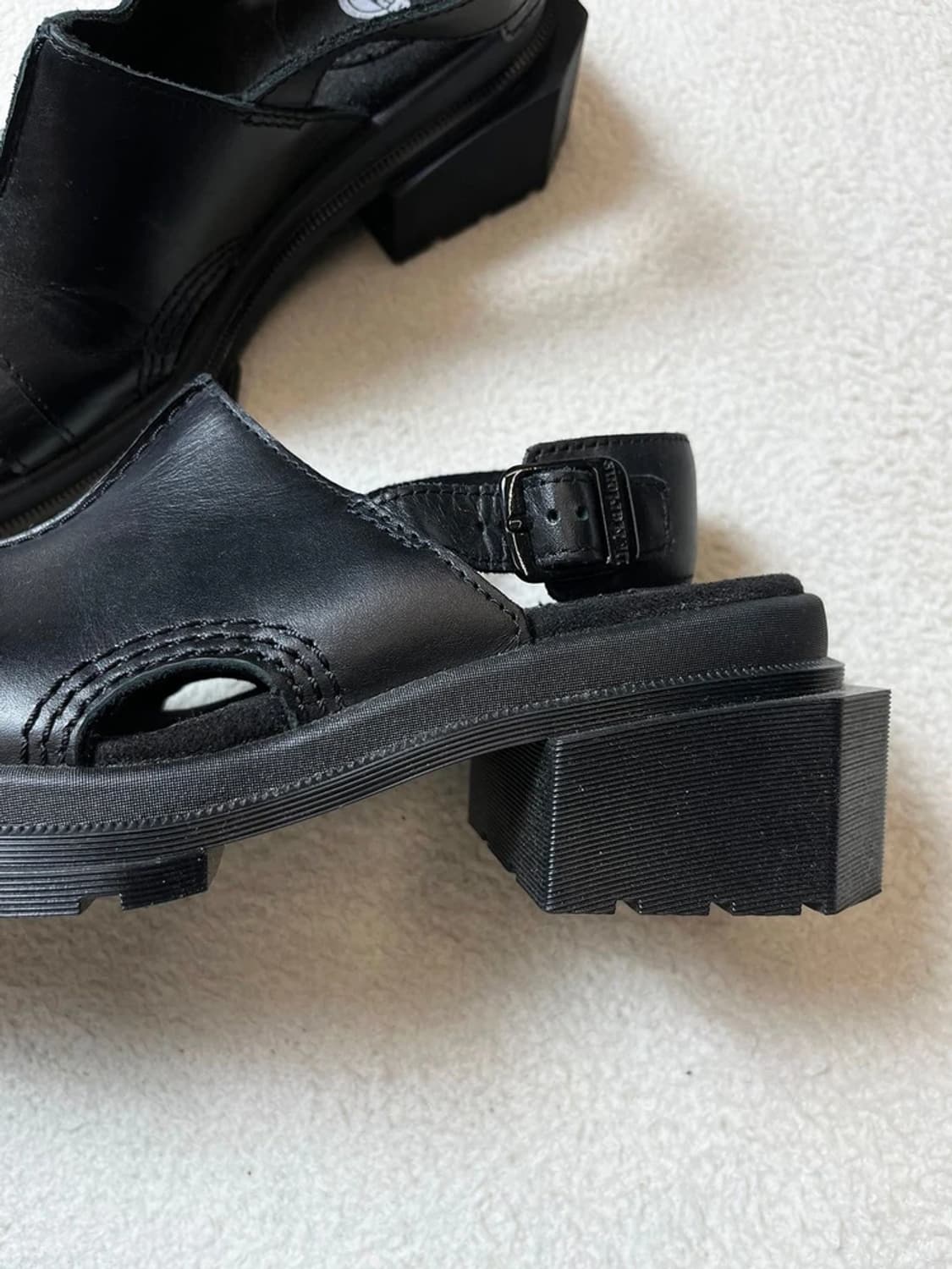 닥터마틴 메이볼 오픈 토 샌들 Q1306 상품이미지6