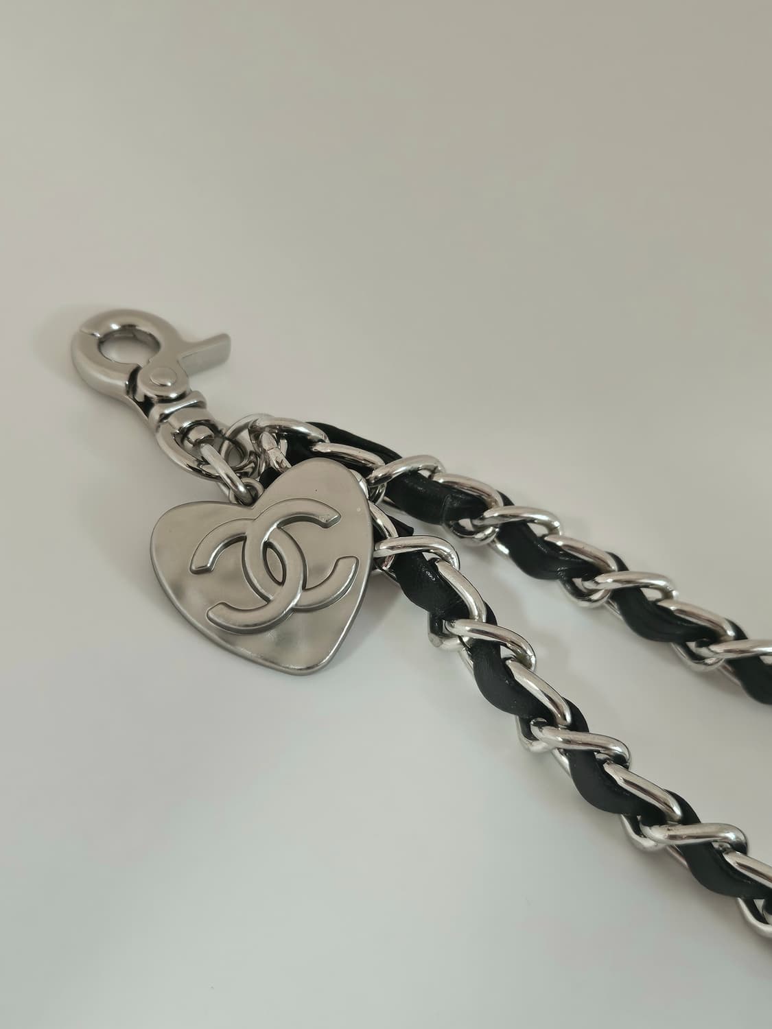 샤넬 빈티지 업사이클링 레더체인 스트랩 키링 상품이미지3